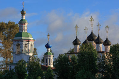 View of cathedral against sky