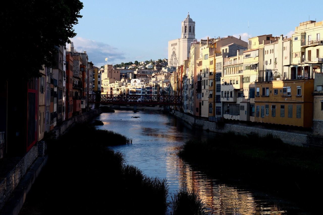 architecture, building exterior, built structure, canal, water, no people, sky, residential building, outdoors, city, day, cityscape