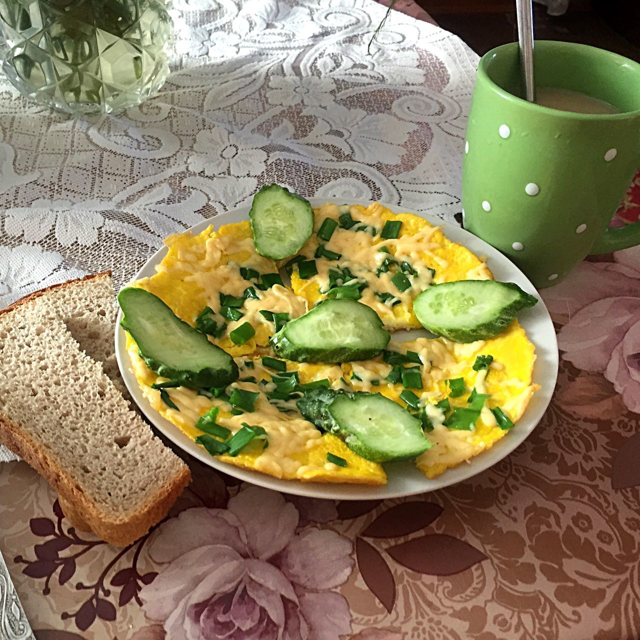 food, freshness, bowl, leaf, still life, ready-to-eat, close-up, no people, day, lemon, serving size, organic, green color, served, nature