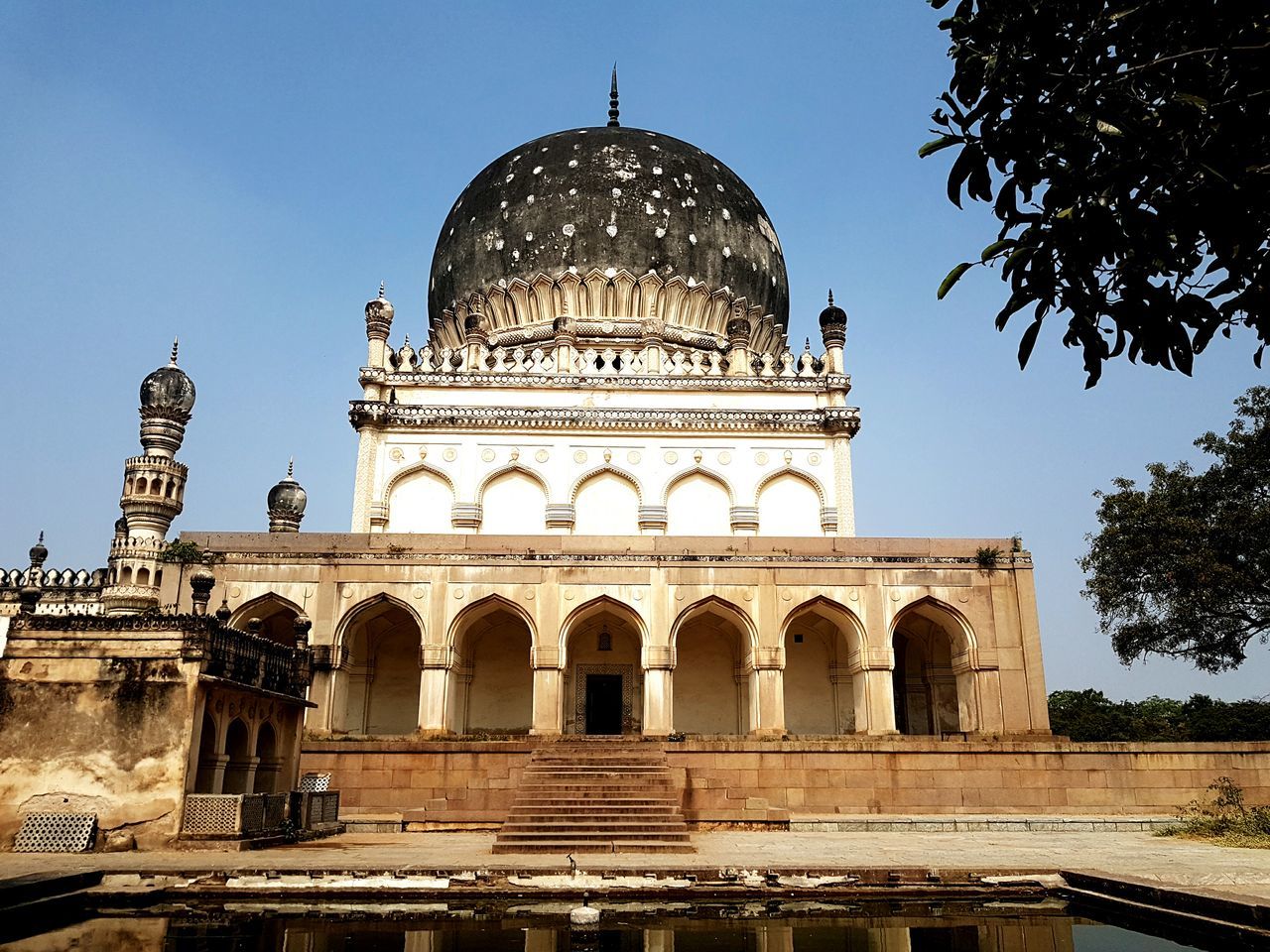 LOW ANGLE VIEW OF BUILDINGS