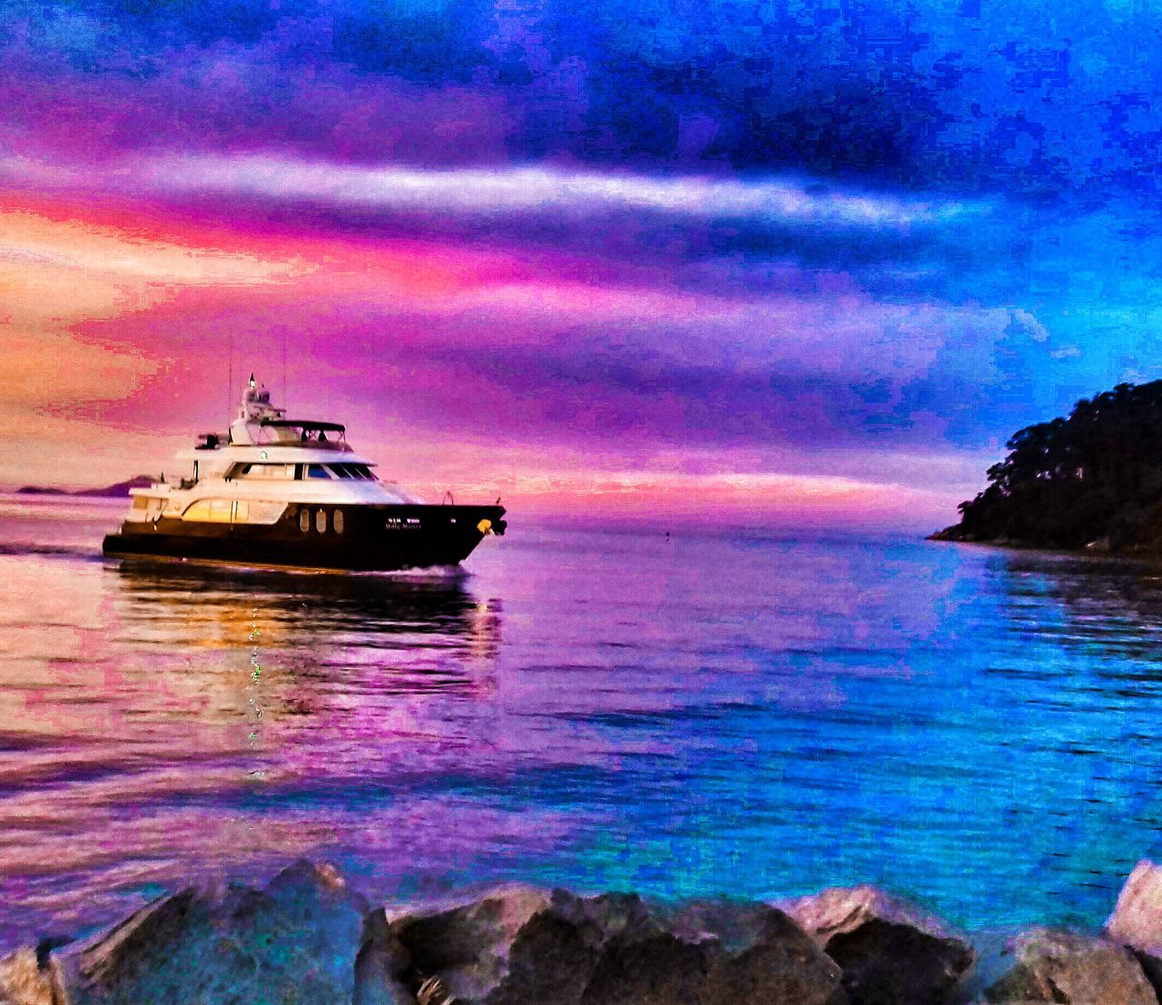 SHIP SAILING ON SEA AGAINST SKY AT SUNSET