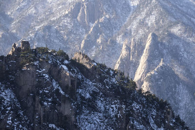 Mountains at seoraksan national park during winter