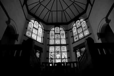 Low angle view of ceiling