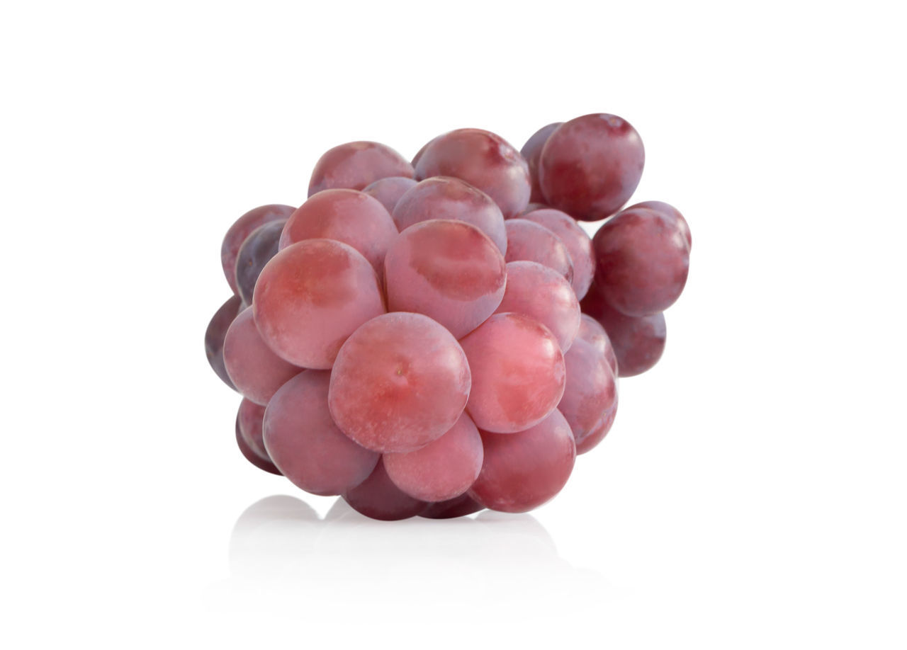 HIGH ANGLE VIEW OF GRAPES IN CONTAINER