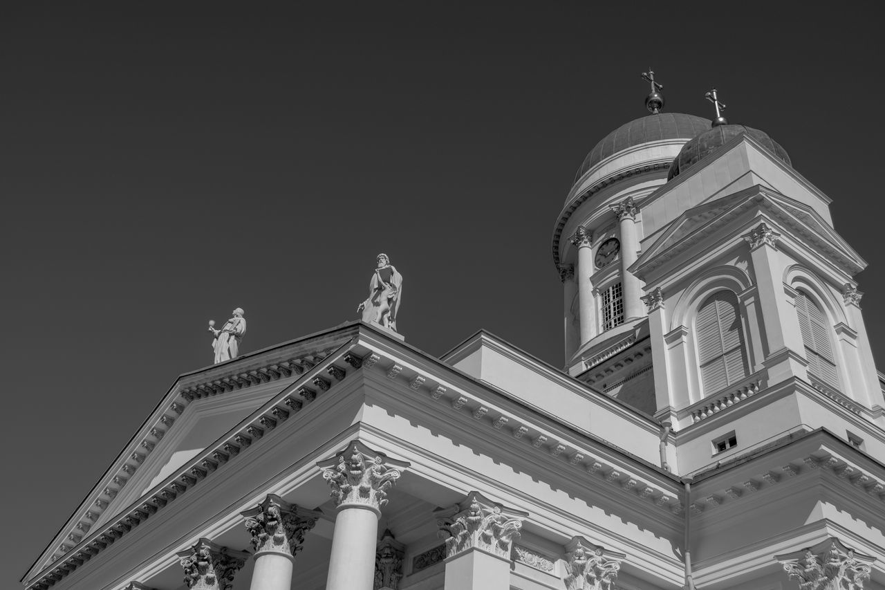 architecture, black and white, built structure, building exterior, low angle view, monochrome, monochrome photography, building, sky, no people, landmark, travel destinations, religion, place of worship, belief, the past, history, dome, clear sky, nature, architectural column, travel, city, spirituality, outdoors, night, government, tourism