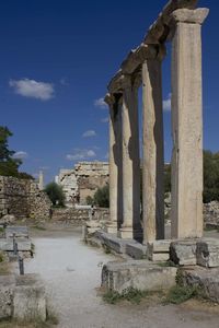 Old ruins of building against sky