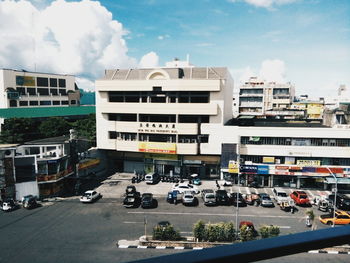 Traffic on road in city