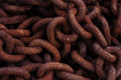 Full frame shot of rusty chain