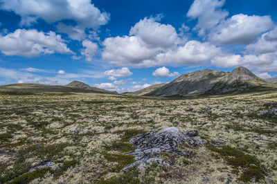 The landscape at peer gynt hytta, rondane nationalpark, høvringen