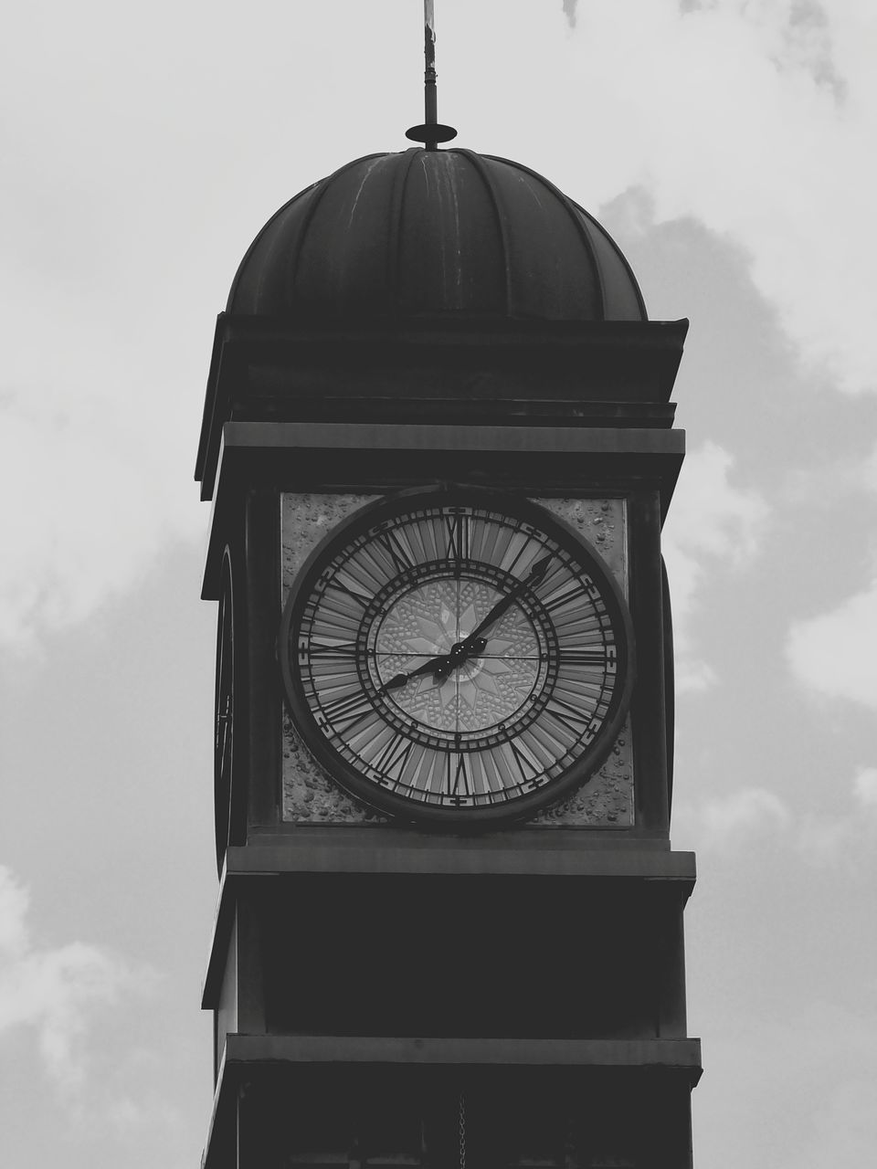 clock, architecture, built structure, building exterior, time, black and white, tower, sky, low angle view, clock tower, no people, cloud, clock face, monochrome, travel destinations, nature, building, day, monochrome photography, black, city, outdoors, white, dome, travel, history