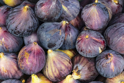 Close up fig fruits in market