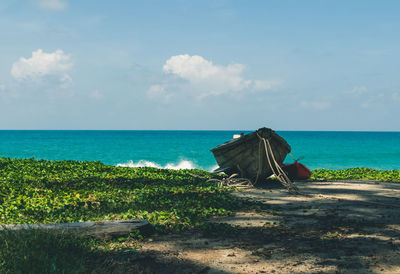 Scenic view of sea against sky