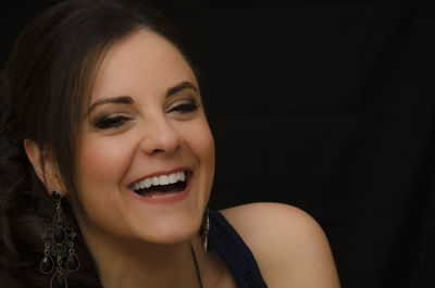 Portrait of a smiling young woman
