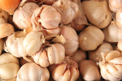 Full frame shot of garlic bulbs