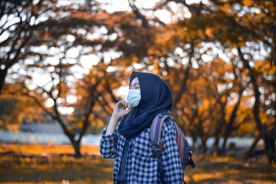 Beautiful muslim women wearing masks to protect themselves from the corona virus