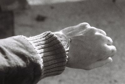 Close-up of man hand