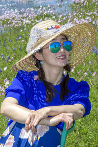 Young woman wearing sunglasses