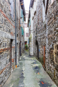 alley