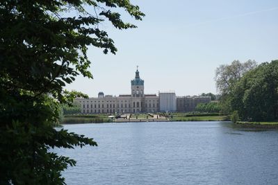 Statue of historic building against clear sky