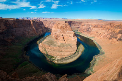 View of horseshoe bend river against the sky