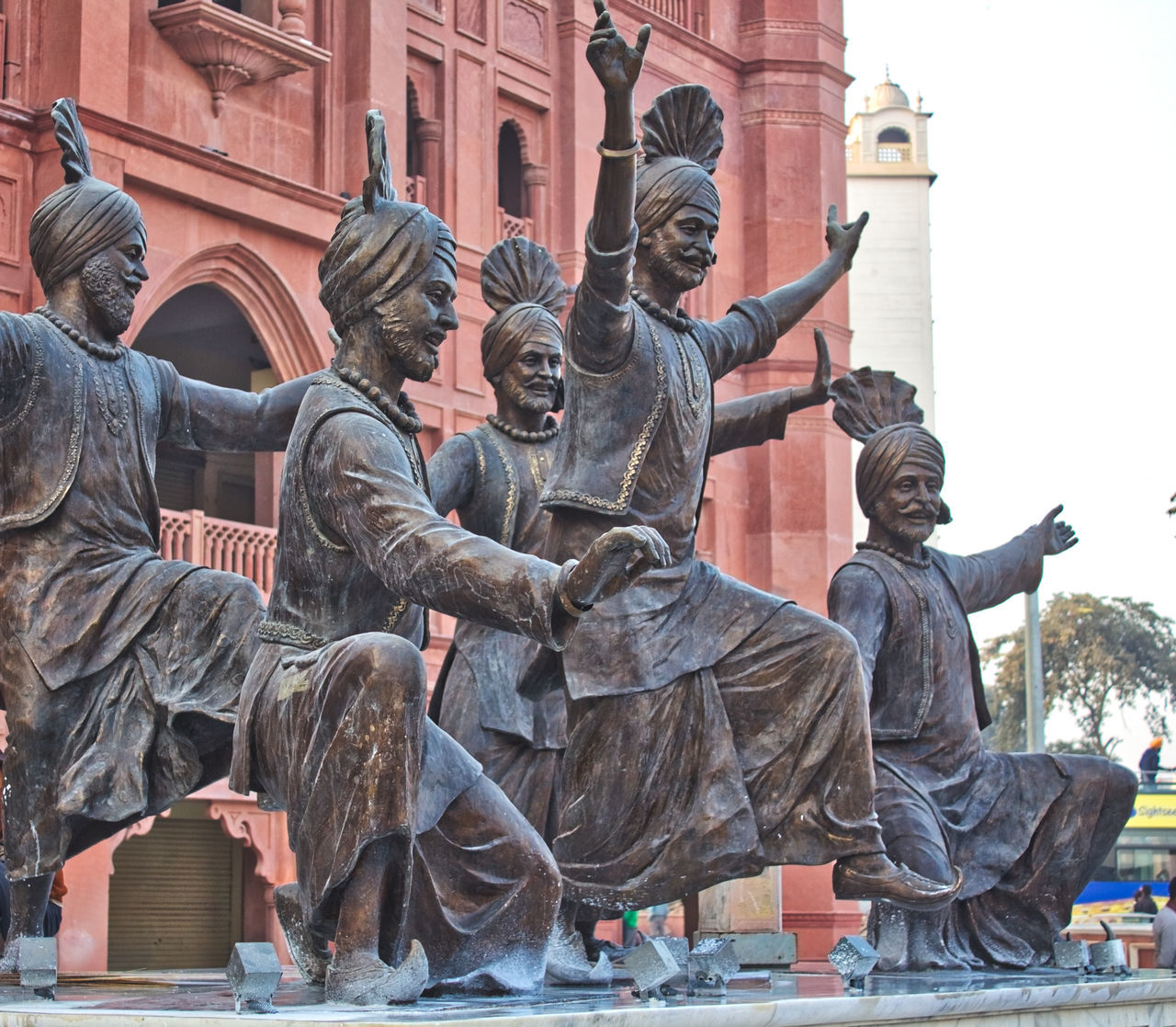 CLOSE-UP OF STATUE OF BUILDING