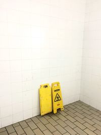 Surface level of tiled floor