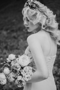 Portrait of bride with bouquet