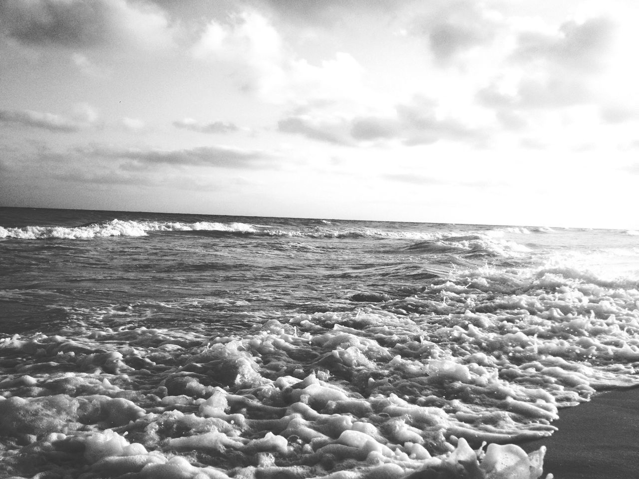 sea, horizon over water, sky, water, beach, nature, shore, scenics, tranquil scene, beauty in nature, tranquility, pebble beach, cloud - sky, pebble, day, no people, outdoors