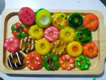 Close-up of multi colored bell peppers in plate