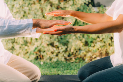 Learning reiki, instructor and reiki course attendee