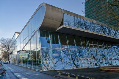 North facade with reflective glass of the educatorium building at the uithof university campus