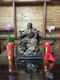 Statue of flower pot