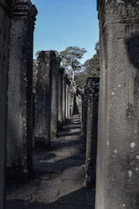 Old ruin building against sky