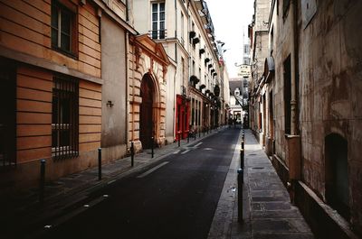 Narrow alley in city