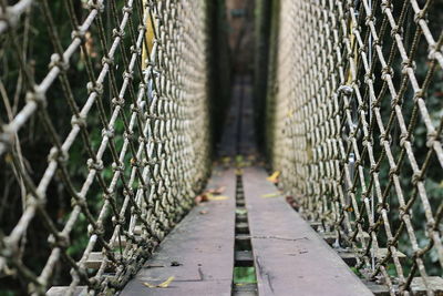 Close-up of chainlink bridge