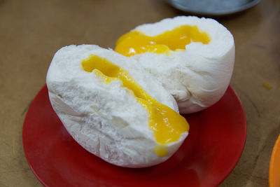 Steamed custard bun