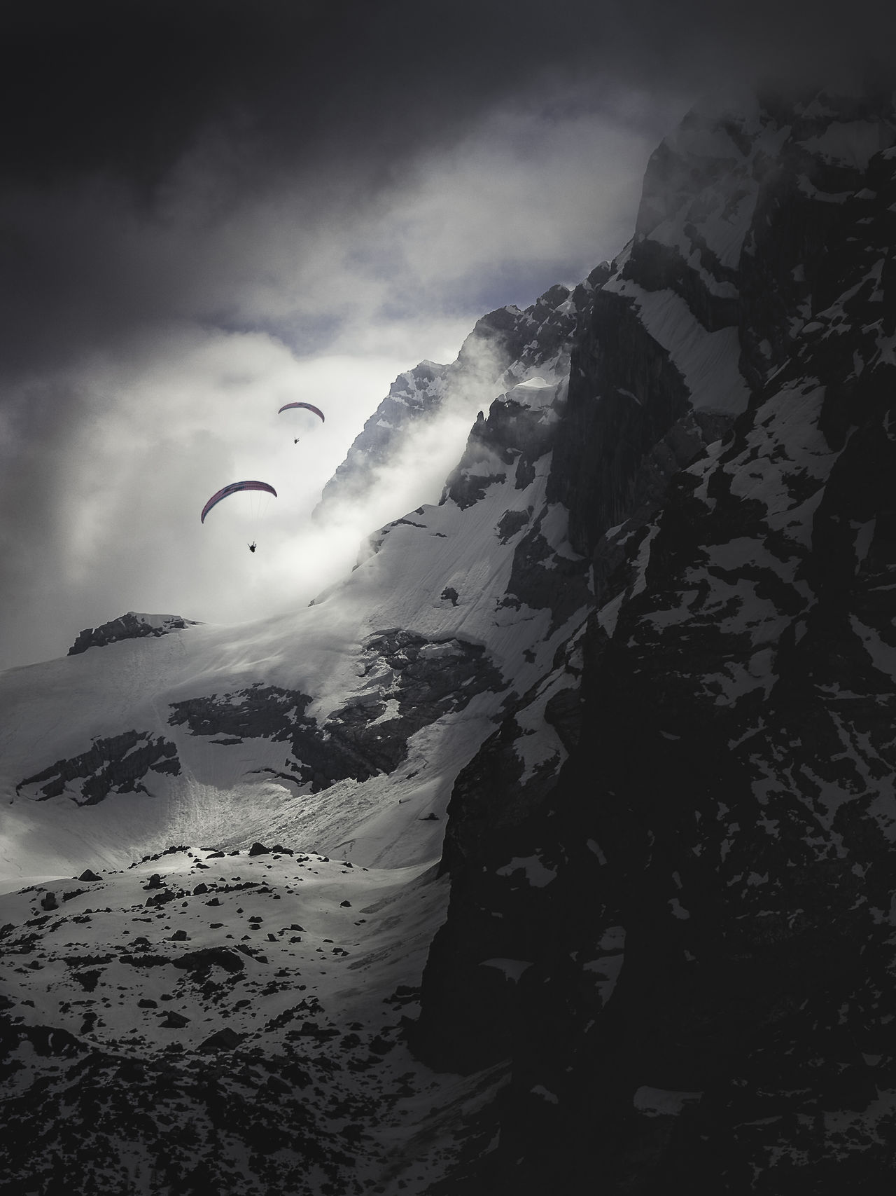 Paragliding in the mountains