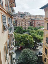 Vue sur les immeubles de la ville de gênes en italie.