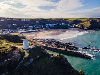 Portreath monkey hut