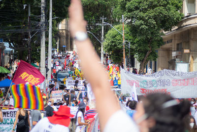 Protesters protest against the government of president jair bolsonaro in the city of salvador.