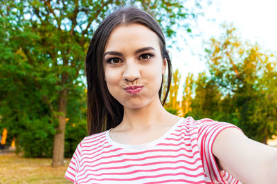 Portrait of a beautiful young woman