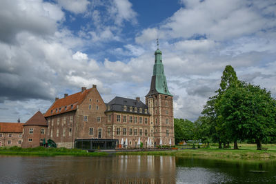 The castle of raesfeld in germany