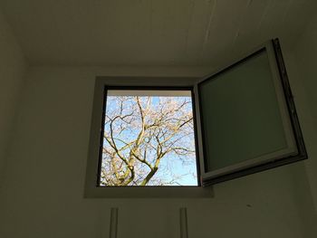 Low angle view of ceiling