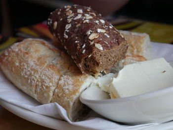 Close-up of bread in plate on table