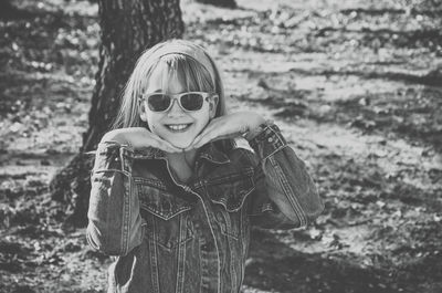 Portrait of smiling man wearing sunglasses