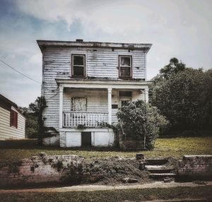 Abandoned building against sky