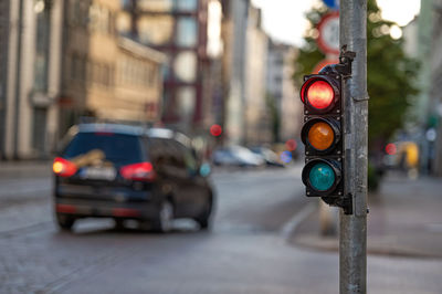 Traffic on road in city