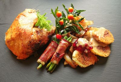 Close-up of fresh vegetables in plate