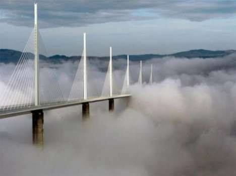 sky, cloud - sky, built structure, architecture, modern, skyscraper, building exterior, cloudy, office building, low angle view, city, cloud, tall - high, reflection, day, no people, weather, outdoors, nature, glass - material