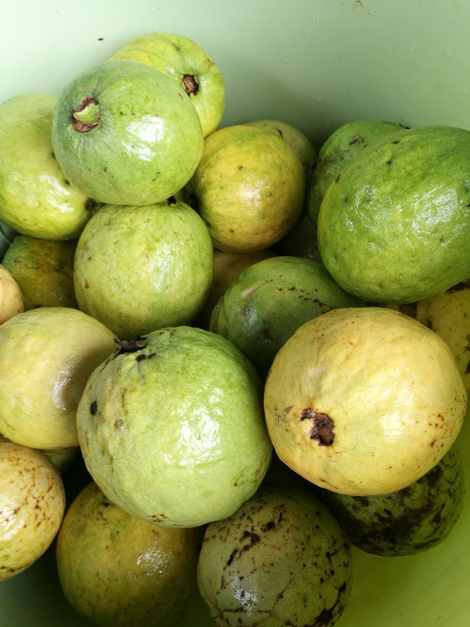 HIGH ANGLE VIEW OF FRUITS AT MARKET